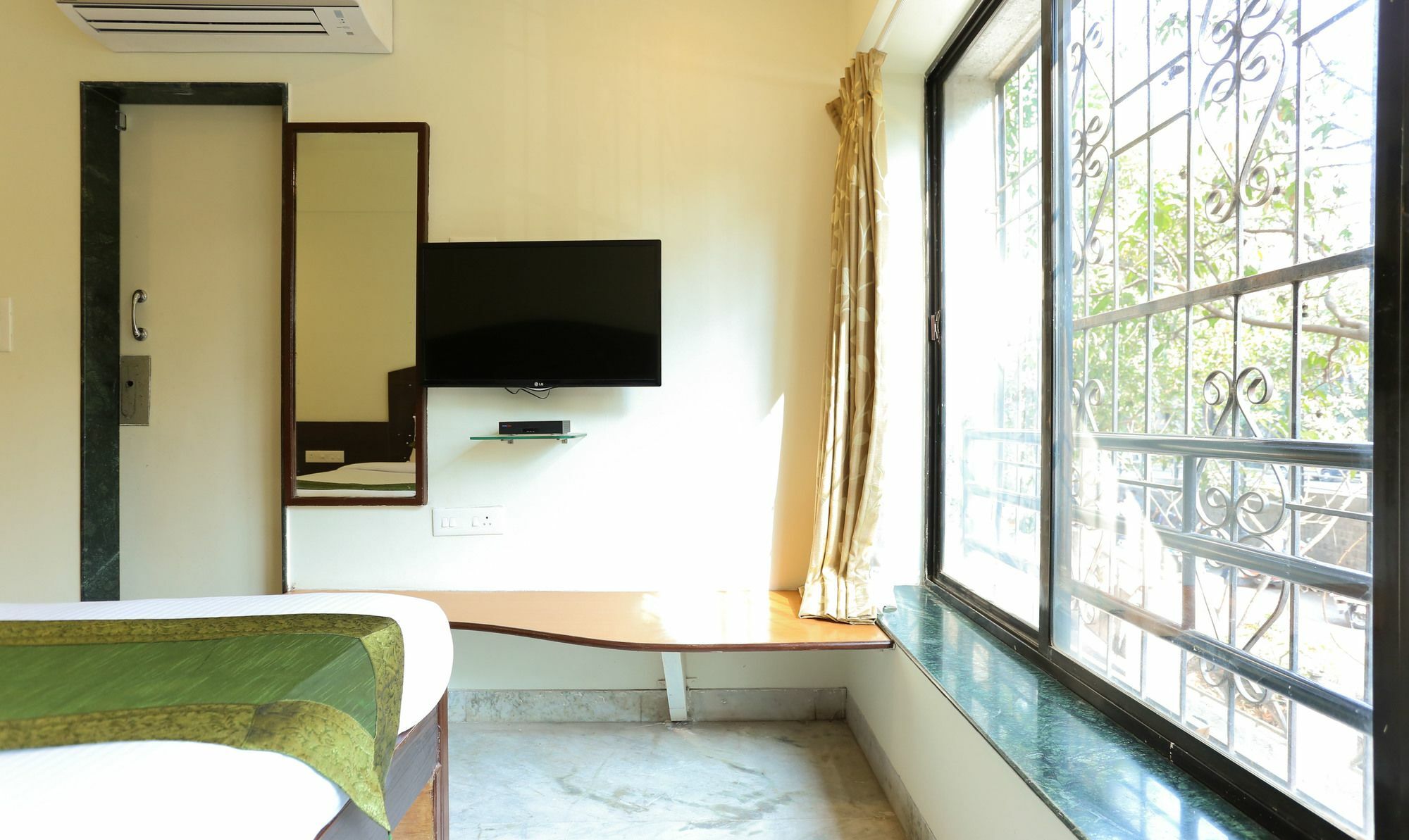 Itsy Hotels Hill View Ex Pune Dış mekan fotoğraf