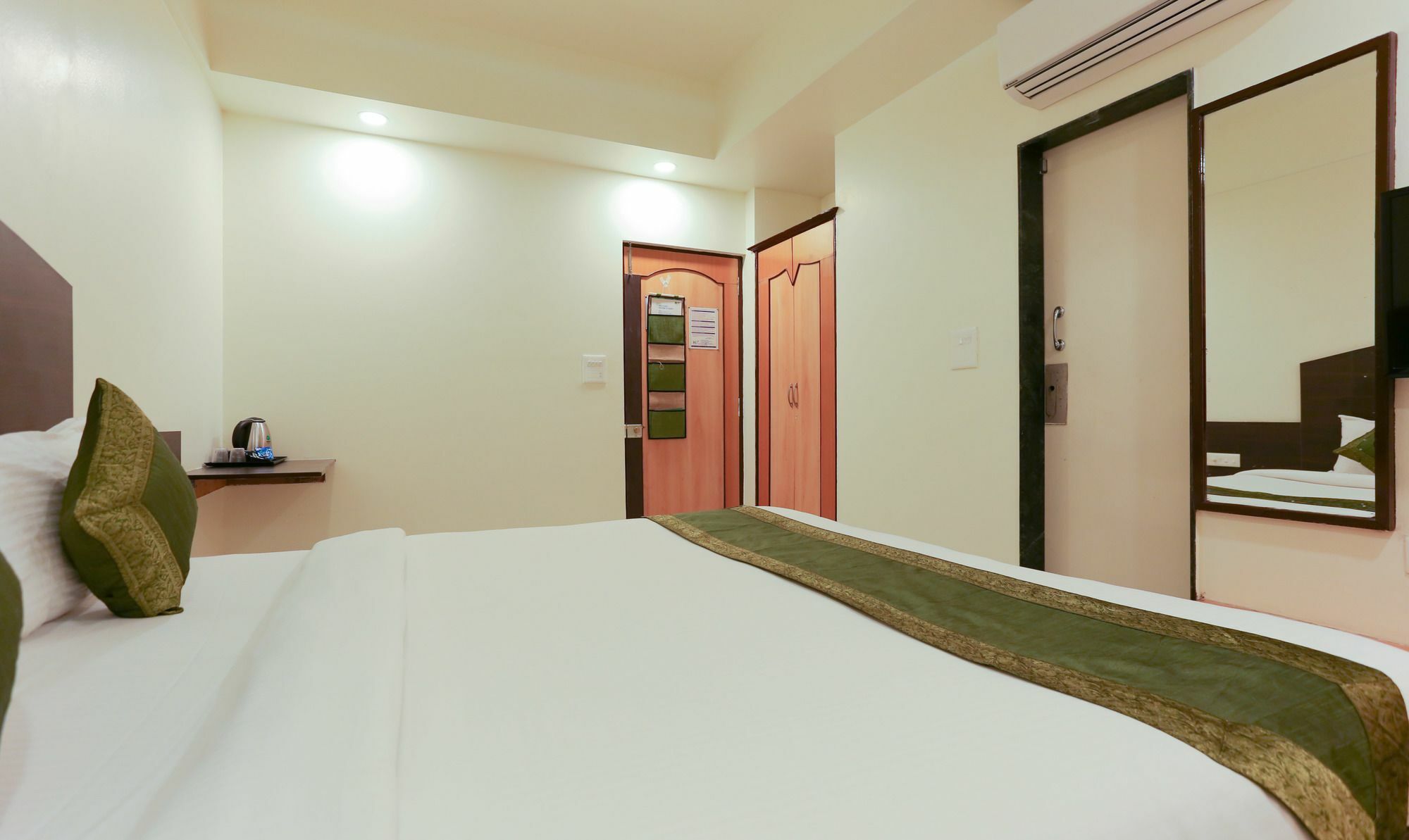 Itsy Hotels Hill View Ex Pune Dış mekan fotoğraf