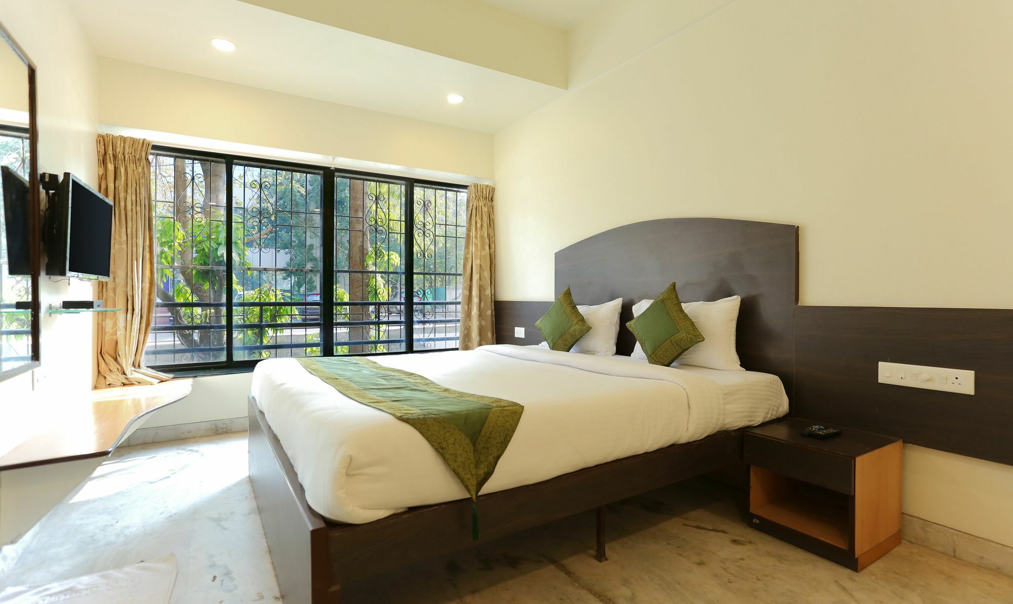 Itsy Hotels Hill View Ex Pune Dış mekan fotoğraf